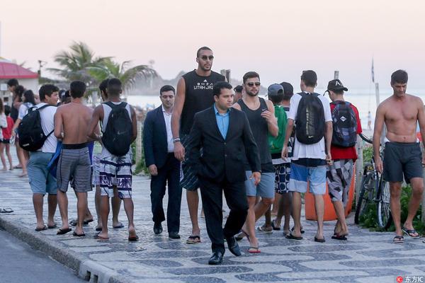 佩杜拉：米兰冬窗买后卫盯上迪萨西，同时也评估聚勒等人选（佩杜拉：米兰冬窗补强后防锁定迪萨西，聚勒等人亦在考察名单）