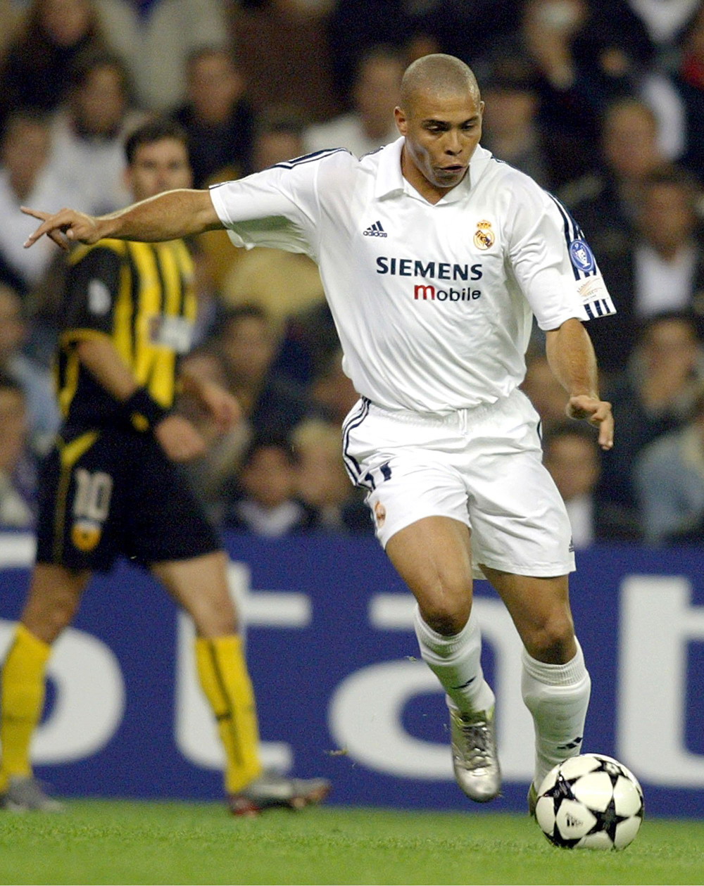 年轻控卫掌控比赛节奏（新星控卫主导比赛节奏）