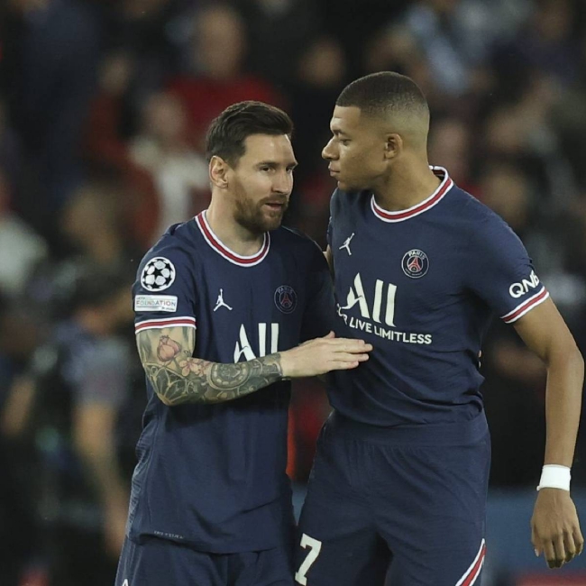 半场战报：罗马0-1那不勒斯，内雷斯反击单刀破门（半场快讯：罗马0-1那不勒斯，内雷斯反击单刀得手）