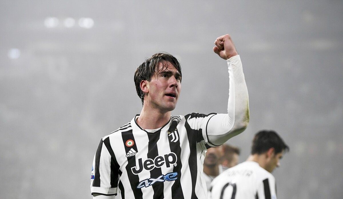 荷兰女国脚罗尔德公开谈论与女友恋情，两人曾因亲密照片受批评（荷兰女足国脚罗尔德谈与女友恋情，曾因亲密照遭批评）