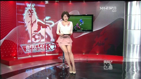 卡拉格：球迷们高喊斯洛特令人动容，在获胜后我真心为他开心（卡拉格：球迷为斯洛特的呼声令人动容，赢球后我由衷替他高兴）