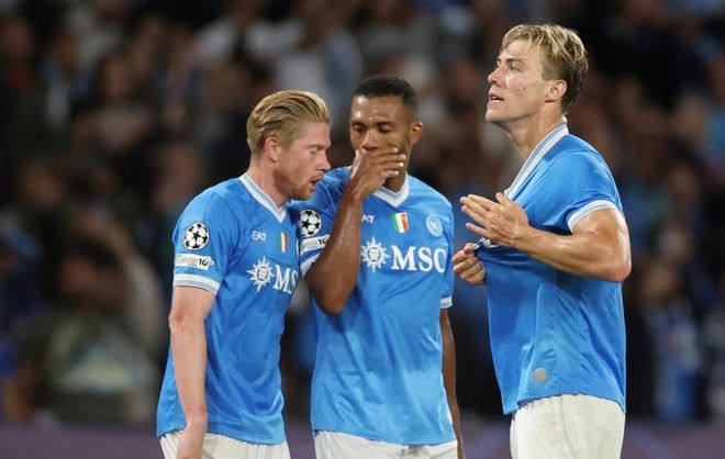 球队防守端硬度提升，连场零封对手（防线愈发稳固，已实现连场零封）