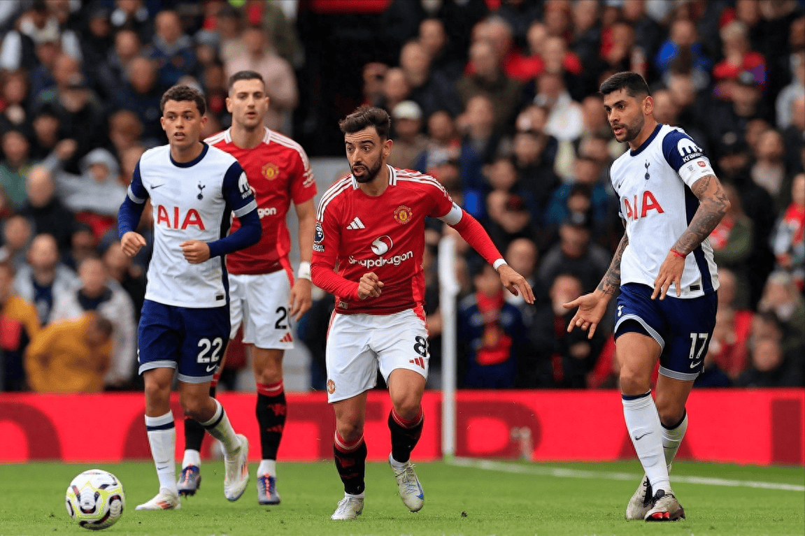 斯基拉：米兰要续约意U17国门隆戈尼，认为其是未来顶级球员（斯基拉：米兰拟与意U17国门隆戈尼续约，视其为未来顶尖门将）