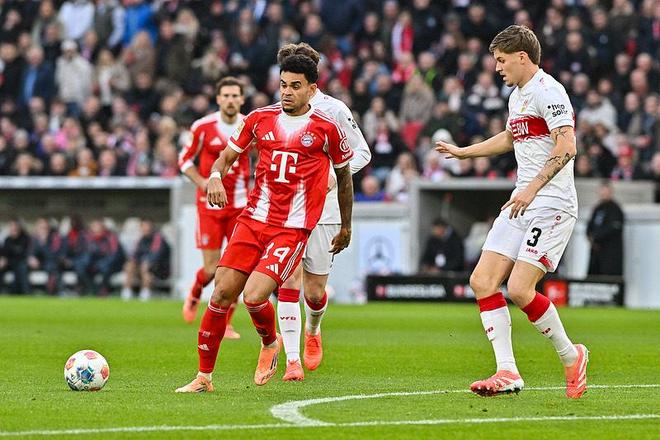 40多位体操爱好者在厦考级！难？并不难（厦门40余名体操爱好者参加考级：难吗？其实不难）