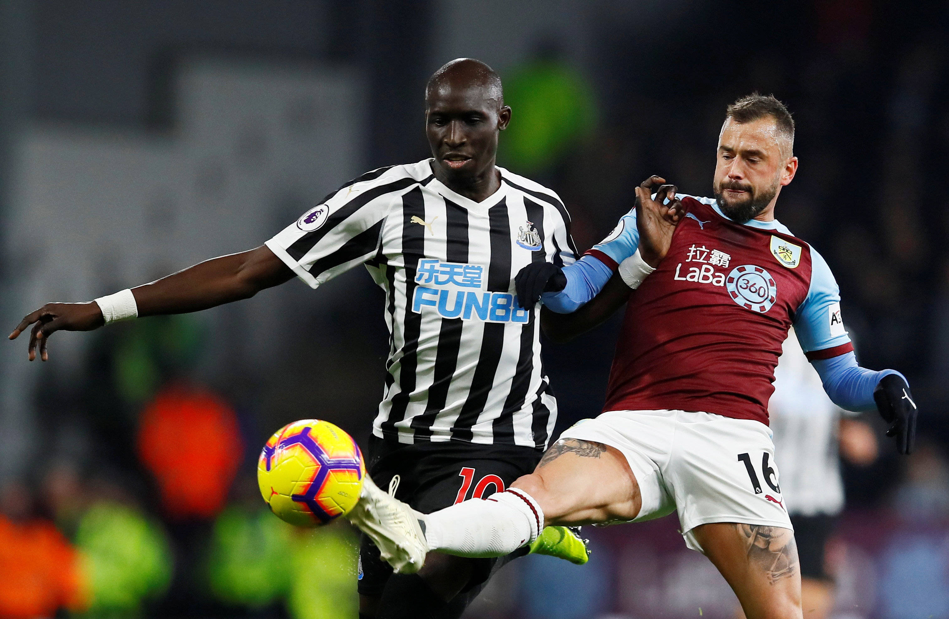 林良铭庆祝足协杯夺冠：冠军终归北京，国安是冠军！（林良铭欢庆足协杯问鼎：冠军归京，国安捧杯！）