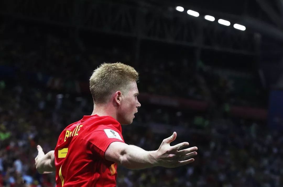 国王杯赛后一瘸一拐离场，安东尼：大家放心，我有时间恢复（国王杯赛后步履蹒跚退场，安东尼：别担心，恢复时间充足）